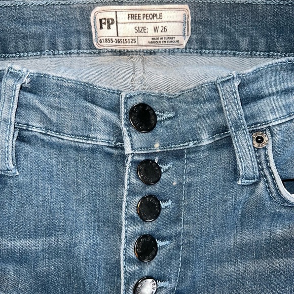 Free People ankle raw hem jean button fly Sz 26 - Picture 4 of 12